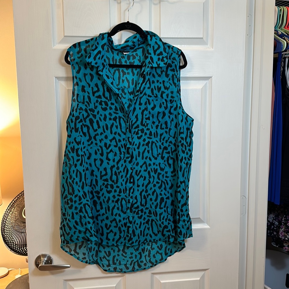 Torrid chiffon top - Size 1